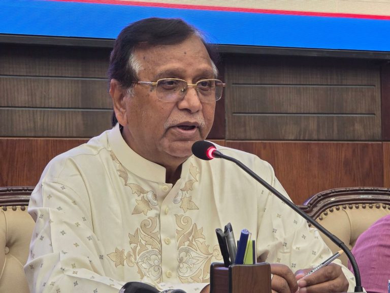 মশক নিধনে ‘জিরো টলারেন্স’ ঘোষণা ডিএসসিসি প্রশাসকের