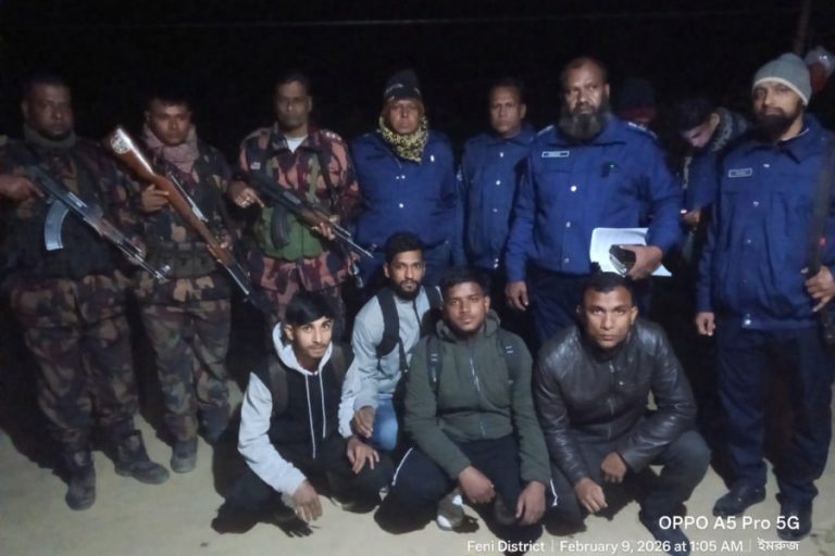 ভারতে প্রবেশের চেষ্টাকালে ৪ বাংলাদে‌শি আটক