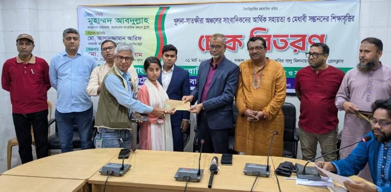 সাংবাদিকদের জন্য ‘হেলথ কার্ড’ চালুর উদ্যোগ নেওয়া হয়েছে – মুহাম্মদ আবদুল্লাহ