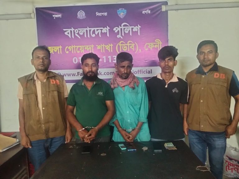 ফেনীতে অটো ছিনতাইয়ের বলি ১৫ বছরের শান্ত