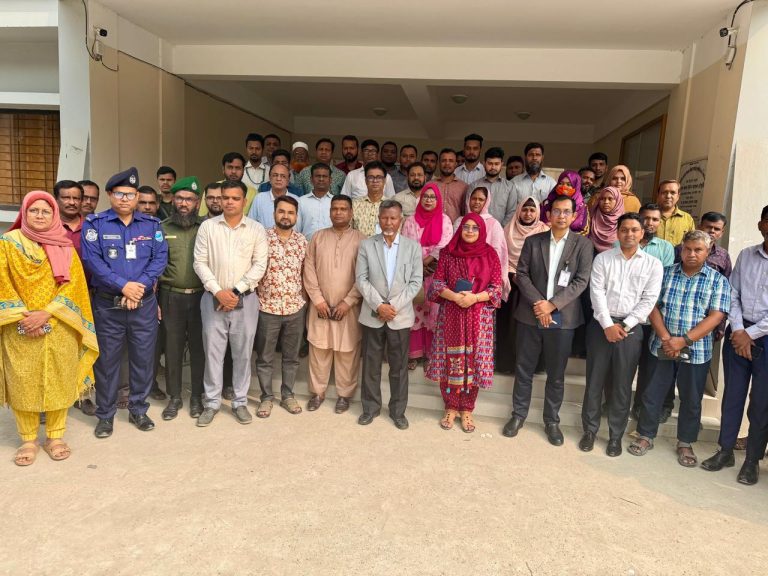 সরকারী প্রতিষ্ঠানে আকস্মিক পরিদর্শনে জনপ্রশাসন প্রতিমন্ত্রী