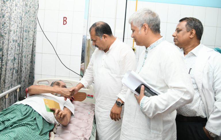 প্রবীণ সাংবাদিকদের অবসর ভাতা বাস্তবায়নে কাজ করছে সরকার – তথ্য ও সম্প্রচার মন্ত্রী