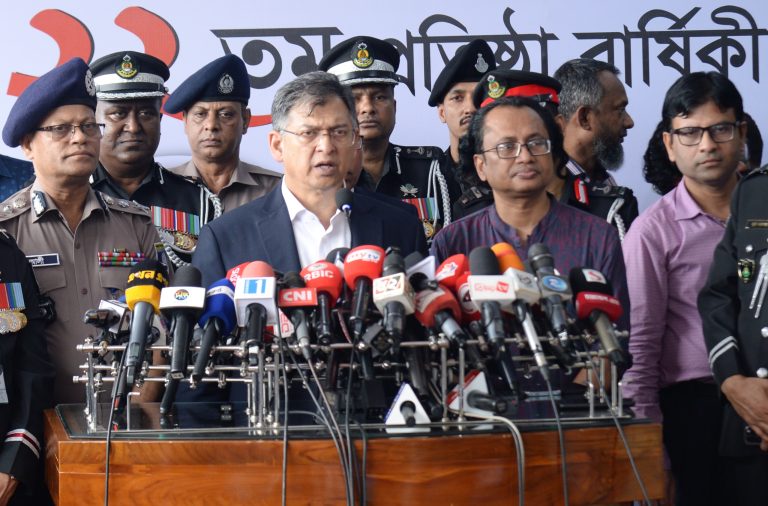 জবাবদিহিতামূলক এলিট ফোর্স গঠনে নতুন আইন প্রণয়ন হচ্ছে: স্বরাষ্ট্রমন্ত্রী